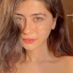 Aditi Bhatia Instagram – New favourite skincare alert via @dotandkey.skincare 
I’m completely in love with the 10% Vitamin C + E Super Bright Serum 
It has 10% Triple Vitamin C with 5% Niacinamide along with superfood Sicilian Blood Orange

Lightweight, oil-free & quick absorbing serum ideal for all skin types, even for Vitamin C beginners.
 
#AditiApproves
Try for yourself and grab yours from dotandkey’s website. Use my code- ADITI15
for additional love.

#DotandKeySkincare
#NextGenSerums
#Actives #ad