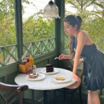 Aditi Bhatia Instagram – it’s called romance 🖤

@revolve #RevolveMe