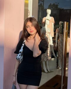 Aditi Bhatia Instagram - just bought a date night dress ☺️🧚🏻‍♀️ 

@revolve #RevolveMe
