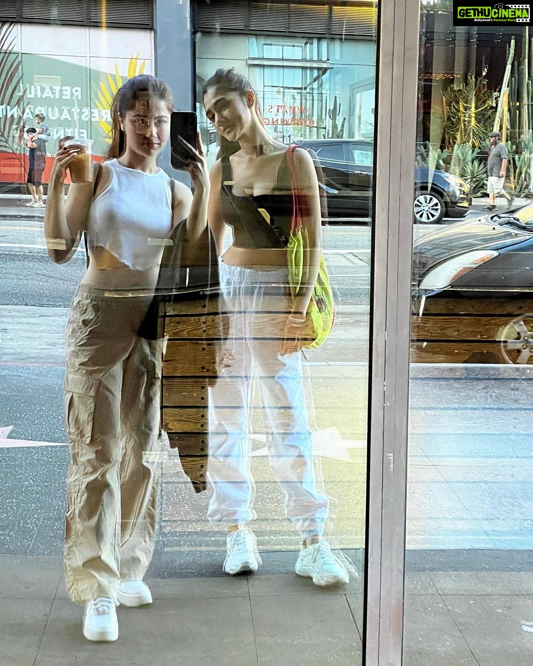 Aditi Bhatia Instagram - 🎸 Los Angeles, California