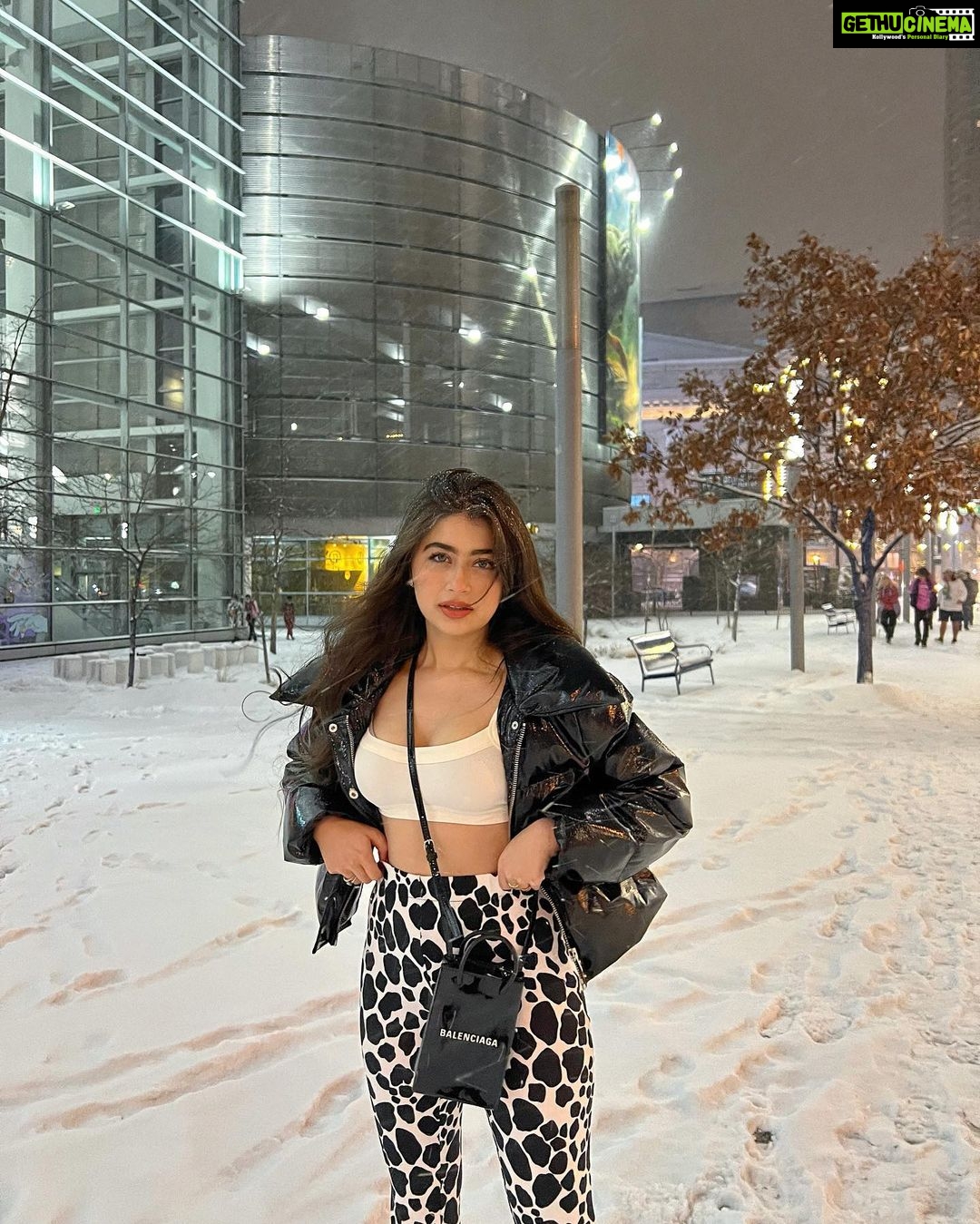 Aditi Bhatia Instagram - new year resolution - attend more music festivals