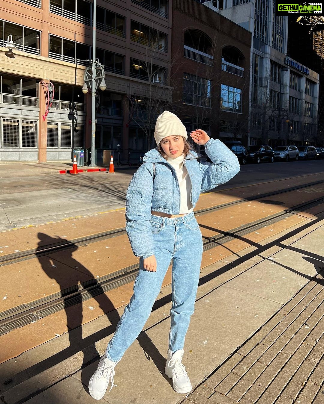 Aditi Bhatia Instagram - Denver diaries ❄️ Denver, Colorado