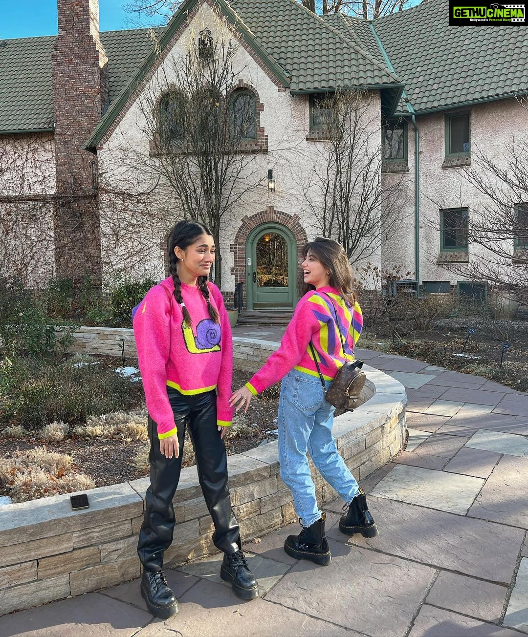 Aditi Bhatia Instagram - beffie 🐌💗 Denver Botanic Gardens
