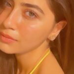 Aditi Bhatia Instagram - #Collab My work life requires a lot of traveling, and with the polluted environment outside my skin shows dark spots and dullness. which is why skincare is an extremely essential part for me @garnierindia’s Bright Complete Vitamin C Serum, enriched with 30X* Vitamin C helps in getting a spotless bright skin. It is now available in a 50ml bottle, too. So get yours now! #Garnier #GarnierIndia #BrightComplete #VitaminC #Serum #Skincare #Brightness #Dullness #DarkSpots #GreenScience