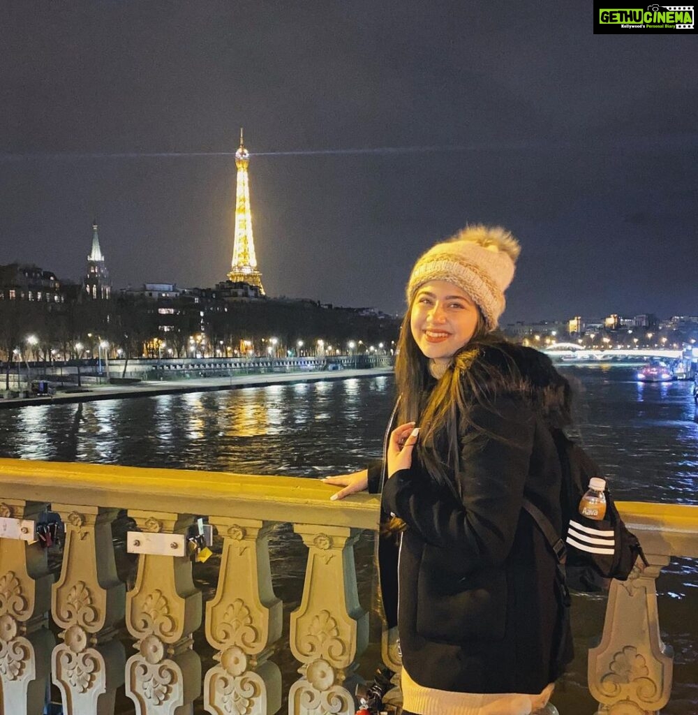 Aditi Bhatia Instagram - Au revoir Paris! You are beautiful and you have my heart ❤️ #untilnexttime🥰 #hopefullynotsolo👫🏼🤪 Time for my next solo trip to another amazing destination, AMSTERDAM 😍