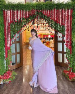 Aditi Bhatia Instagram - only comment allowed is ‘uffff’ 🤭💜