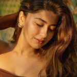 Aditi Bhatia Instagram - manifesting a movie poster like this 📸: @frankie_marin