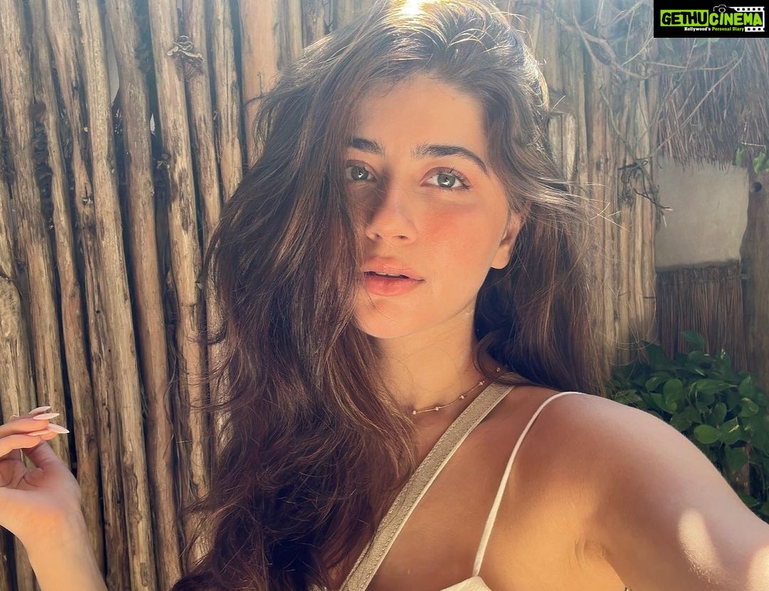 Aditi Bhatia Instagram - forgot about selfies lately