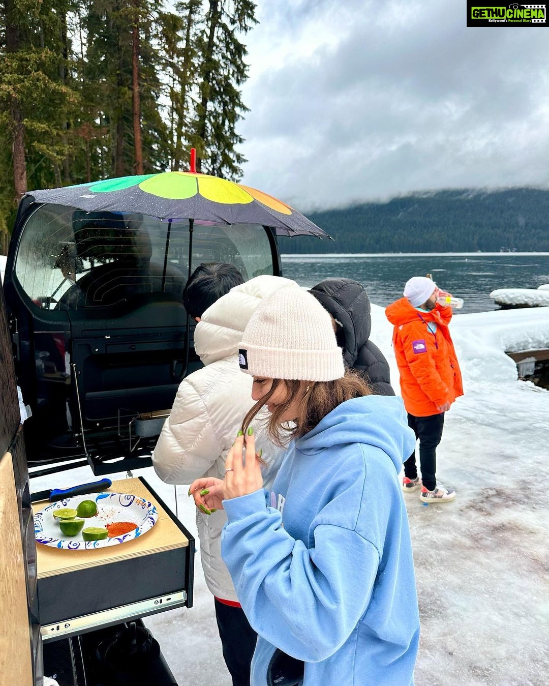 Aditi Bhatia Instagram - made the craziest bhutta at the craziest spot wow wow wow 🤤 Crescent Lake, Oregon