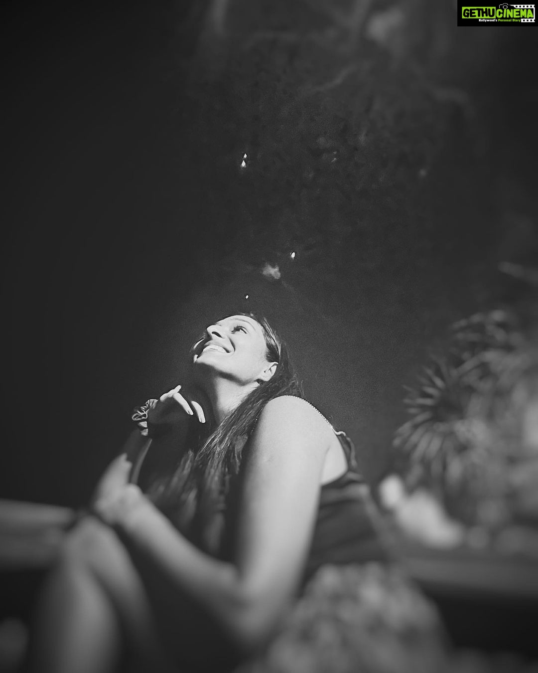 Aishwarya Khare Instagram - All of Me changed like Midnight ! ❤️ . @jules_mtbr not a bad photographer 😅😄