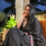 Aishwarya Khare Instagram – Gonna be pro at clicking self portraits by the end of my trip 🖤
.
#Rediscovering #byebye2022 Ubud, Bali, Indonesia