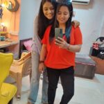 Aishwarya Khare Instagram – Yaar hai apne favour me 
Ghoome hain fir to tevar me 
🧿