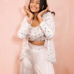 Aishwarya Khare Instagram – Sheher ki ladki 🤍🪩💃🏻
. 
.
Styled by – @sacorina 
Makeup- @makeupbyfarhan 
Hair- @maimunasayyed786 
📸 – @tanmaymainkarstudio