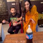 Aishwarya Khare Instagram – Pareshaan karke rakh Diya hai 🤣🤣🤣🤣

#reels #funnyreels  #rishmi