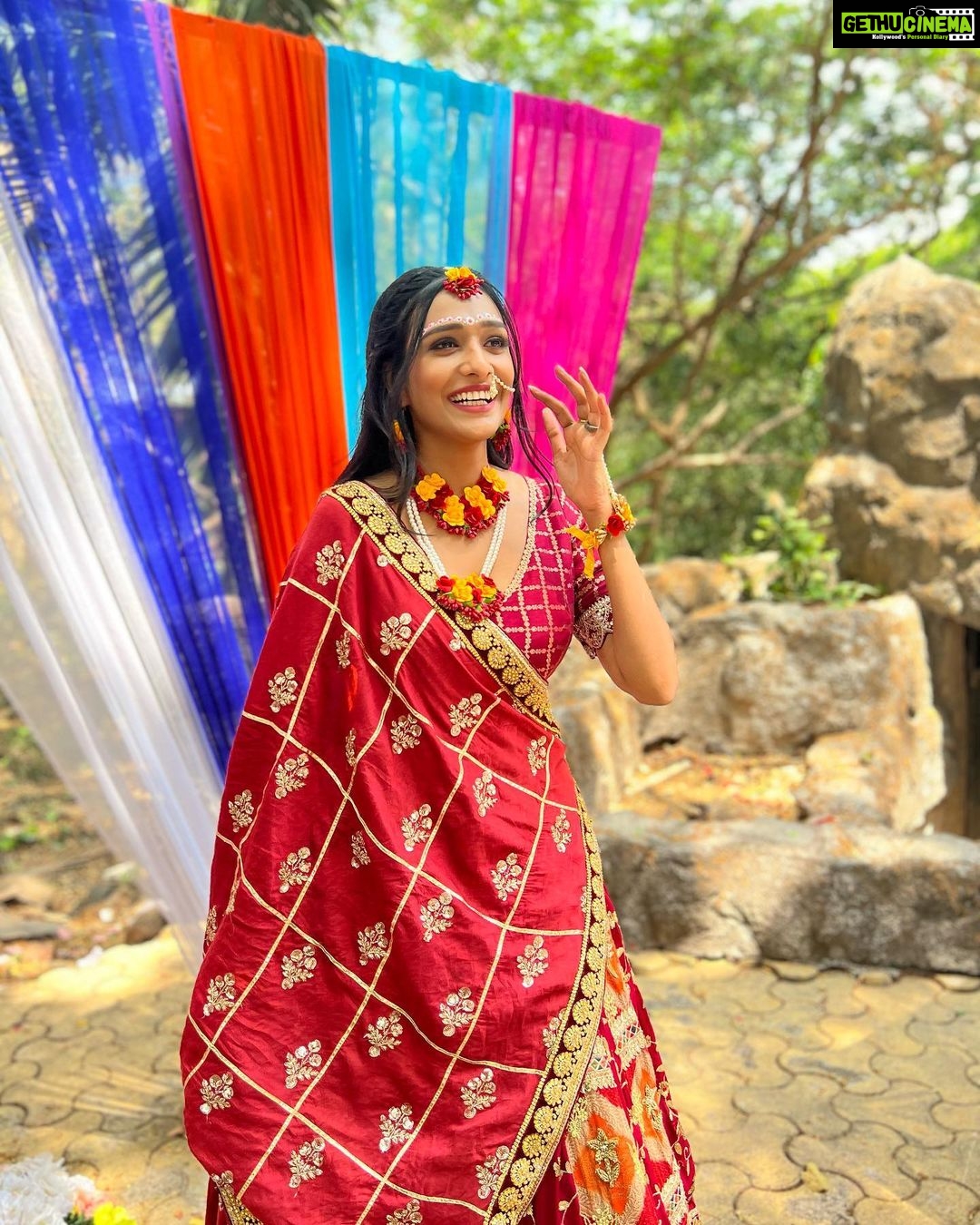 Aishwarya Khare Instagram - स्वयं प्रेम का रूप 💕
