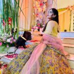 Aishwarya Sharma Bhatt Instagram - फेरो ना नजर से नजरिया 💛 Styled by @rimadidthat Wearing @lapink_by_knareshkumar Outfit PR @mediatribein Hair by @zeenat_az Makeup by @smriti_bhowmick256 #aishwaryasharma #neilbhatt #neilkiaish #weddingvibes #friendswedding #ootd #fashioninsta #fashionista #fashioninspo