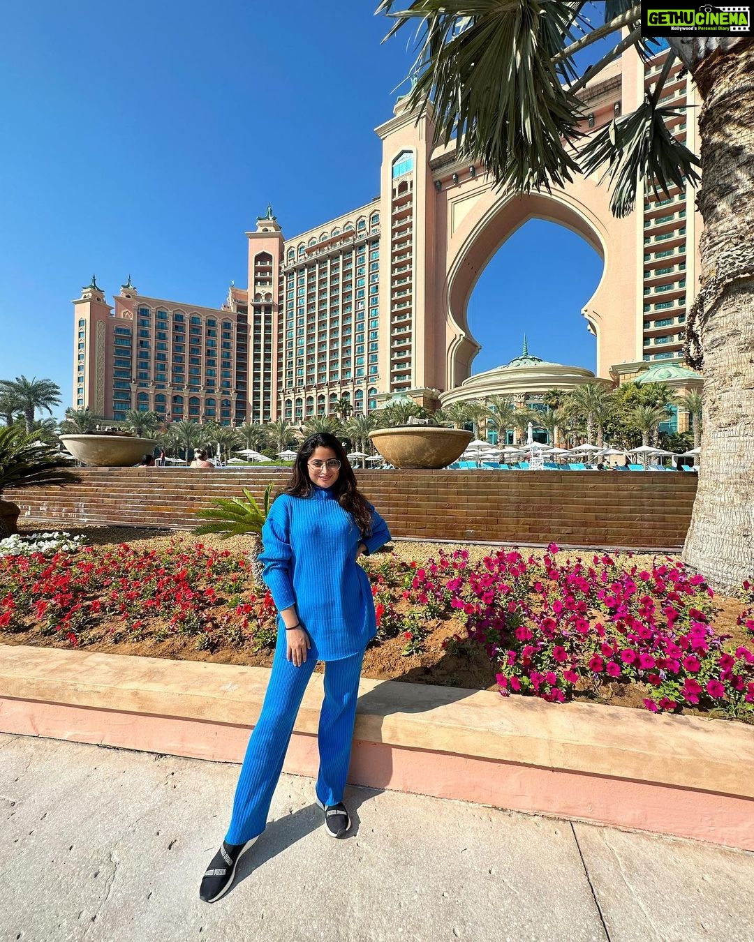 Aishwarya Sharma Bhatt Instagram - Blue💙 Thankyou so much @kayak_in for this memorable trip again 😊 Outfit: @pankhclothing Stylist: @styling.your.soul #aishwaryasharma #dubaidiaries #ad #sponsored #atlantis #explore #loveatfirstsight #shorttrip #fundays #stayhappy Atlantis, The Palm