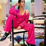 Aishwarya Sharma Bhatt Instagram – Somewhere on 🌍

PC @bhatt_neil ❤️😘

Styling @styling.your.soul 
Outfit @24dressy 
 
#aishwaryasharma #somewhereonearth #surprise #annyversary #1stanniversary #neilkiaish