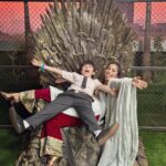 Aishwarya Sharma Bhatt Instagram - “When you play Game of Thrones you Win or you Die” buuuutttt we found our Throne of Funnnnnn 😂🤣 with @tanmayrishi #aishwaryasharma #tanmayrishi #pakhi #vinu #ghumhaikisikeypyaarmeiin #bts #funbehindthescenes #gameofthrones #theironthrone #crazyus