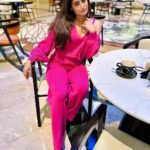 Aishwarya Sharma Bhatt Instagram – Somewhere on 🌍

PC @bhatt_neil ❤️😘

Styling @styling.your.soul 
Outfit @24dressy 
 
#aishwaryasharma #somewhereonearth #surprise #annyversary #1stanniversary #neilkiaish