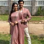 Aishwarya Sharma Bhatt Instagram – थोड़े बदमाश हो तुम, थोड़े नादान हो तुम
हाँ मगर ये सच है, हमारी जान हो तुम…❤️🧿

Picture courtesy @vihansometimes