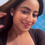 Aishwarya Sharma Bhatt Instagram - 🤣🤣 . . . #pakhi #patlekha #virat #aishwaryasharma #neilbhatt #vinu #vinayak #tanmayrishi #ghkkpm #ghumhaikisikepyaarmein #instareels