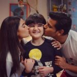 Aishwarya Sharma Bhatt Instagram - ❤️❤️❤️ @tanmayrishi @bhatt_neil #ghumhaikisikeypyaarmeiin #pakhi #vinayak #virat #picturesoftheday #bts #love