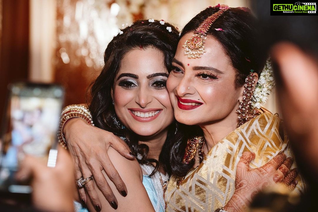Aishwarya Sharma Bhatt Instagram - Happy Birthday Rekha Maa 😇 you have become one of the most important part of my life, i love you so much 😇🤗❤️🙏🏻