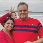 Aishwarya Sharma Bhatt Instagram - Happy Birthday Papa 🎂🥳👏🏻🤗 #HimanshuBhatt