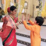 Aishwarya Sharma Bhatt Instagram – Aishwarya & Tanmay ❤️ and these random rhymes added in “aao Mina” by @vihansometimes are funny 😂

#aishwaryasharma #tanmayrishi #offscreen #pakhi #vinu #patralekha #vinayak #bts #ghumhaikisikeypyaarmeiin #funnyreels #videooftheday #stayhappy