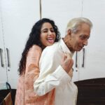 Aishwarya Sharma Bhatt Instagram - My Dadaji( Bade papa) “Shree Bhagwati Prasad Ji Sharma” he left us on 30th October 2022. He was an lnspiration, a great Artist, a best Father and a bestest Grandfather. He loved us all unconditionally, specially in my wedding he build all his strength and participated in all the rituals, I can’t forget that thing he said to me “नानी थारो मांडो(शादी)करी के जाऊँगा” and the phrase he use to say “कर भगवत् कर सबका भला” so as he did. I wish I could keep you here forever with me but it’s life. You and your blessings will always remain with me, you will be in my heart forever bade papa I miss you so much I love you 🥹 May your soul rest in peace 🙏🏻❤️