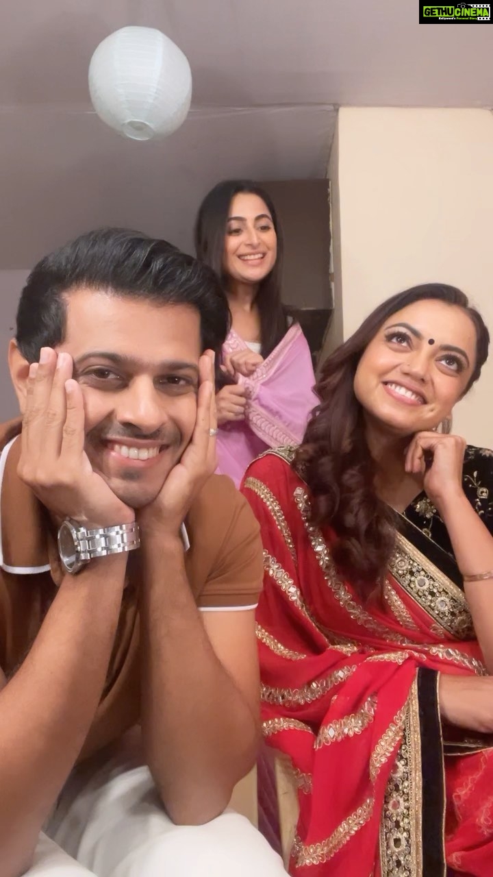 Aishwarya Sharma Bhatt Instagram - Sab khatam 😂 @bhatt_neil @sheetalmaulik #bts #funnyreels #ghumhaikisikeypyaarmeiin #trending #trendingreels #stayhappy