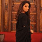Aishwarya Sharma Bhatt Instagram – The Queen 🖤 #mannjogiya 
Starring – Neil Bhatt & Aishwarya Sharma Bhatt
Singer – @yasserdesai 
Lyrics – @shakeelazmiofficial
Music – @harishsagane
Director – @aj_abhishekjaiswal
Project by – @vimalvats
production – @blazenikhil
Producer – @rajeshgupta_nupuraudio
Label – @nupuraudio @guptapulkit @guptakshitij
Designs – @sumit_bamal
Editor – @paraskmehra
Asso.director – @rishabhrishikumar
Manager – @pratik.maheshwari

#MannJogiya #YasserDesai #NeilBhatt #AishwaryaSharma #AishwaryaSharmaBhatt #NavRecords #NupurAudio #LoveSongs