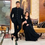 Aishwarya Sharma Bhatt Instagram – Stay tuned 😇🧿🪬🤞🏻

#newproject #aishwaryasharma #neilbhatt #staytuned #neilkiaish #couplegoals #stayhappy