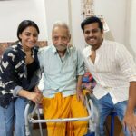 Aishwarya Sharma Bhatt Instagram - Apna entertainment khud leke chalo with OUD 'loud and clear' portable trolley speakers with handy Mike Do check out their page for vast range of products they offer at the best rates @oud__india #portabletrolleyspeaker #loudandclear #happyfathersday