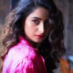 Aishwarya Sharma Bhatt Instagram - It feels like I am living in a different Era 💕 Styled by @rimadidthat Photographer @the_pixeleyes Glam @makeupbynainaa Outfit @suwishofficial Jewellery @goldenbyree Location @invisiblegastronomybar PR @mediatribein #aishwaryasharma #newphotoshoot #vintage #retro #photoshootday #lookoftheday #differentera #fashioninspo #fashionista #lifestlye #fashionphotography