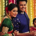 Aishwarya Sharma Bhatt Instagram - Tere Pyaar Mein Tere Pyaar Mein Dua Maangta Hai Bas Bheege Bheege Bheege 💃🏻🕺🏻 #aishwaryasharma #neilbhatt #bts #neilkiaish #couplegaols
