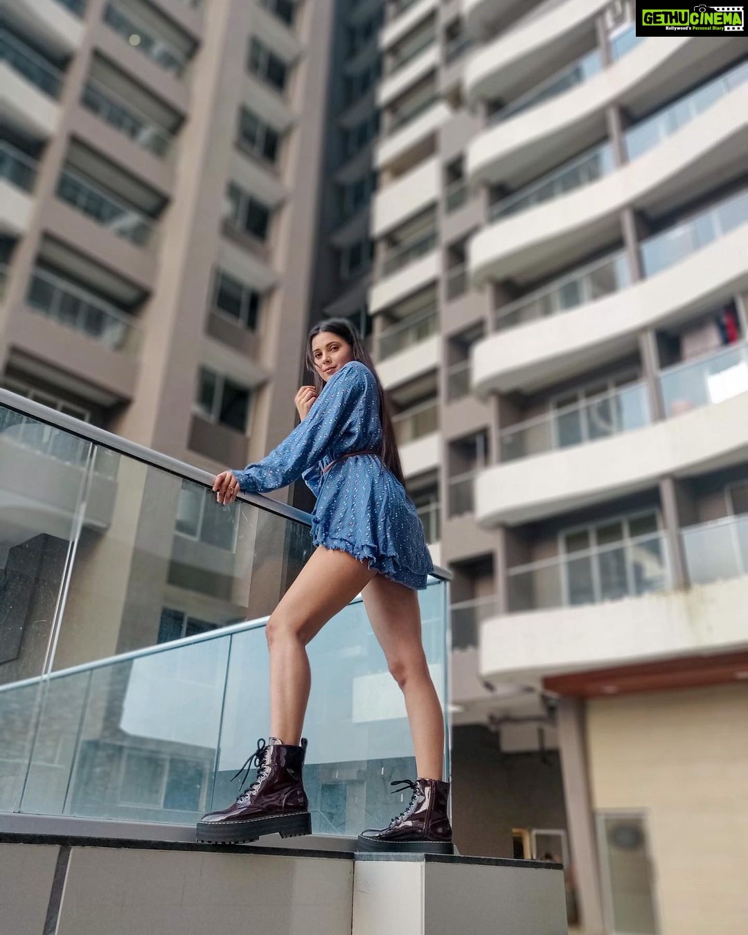 Alice Kaushik Instagram - And the road not taken looks real good now 🎶
