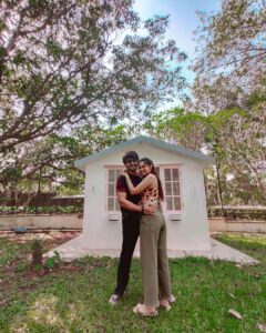 Alice Kaushik Instagram - My human is the cutest @kanwardhillon_ 🐢💚 
Location: @sadh_villa