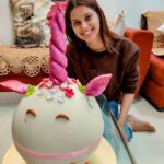 Alice Kaushik Instagram - Stepping into the birthday week with some 🦄 magic. Never met a unicorn I did not like 💓 #JustWhatILike #YouGuysAre💖 Thank you, Neetu 💖💖🎂 @karan.dhillon91 😘