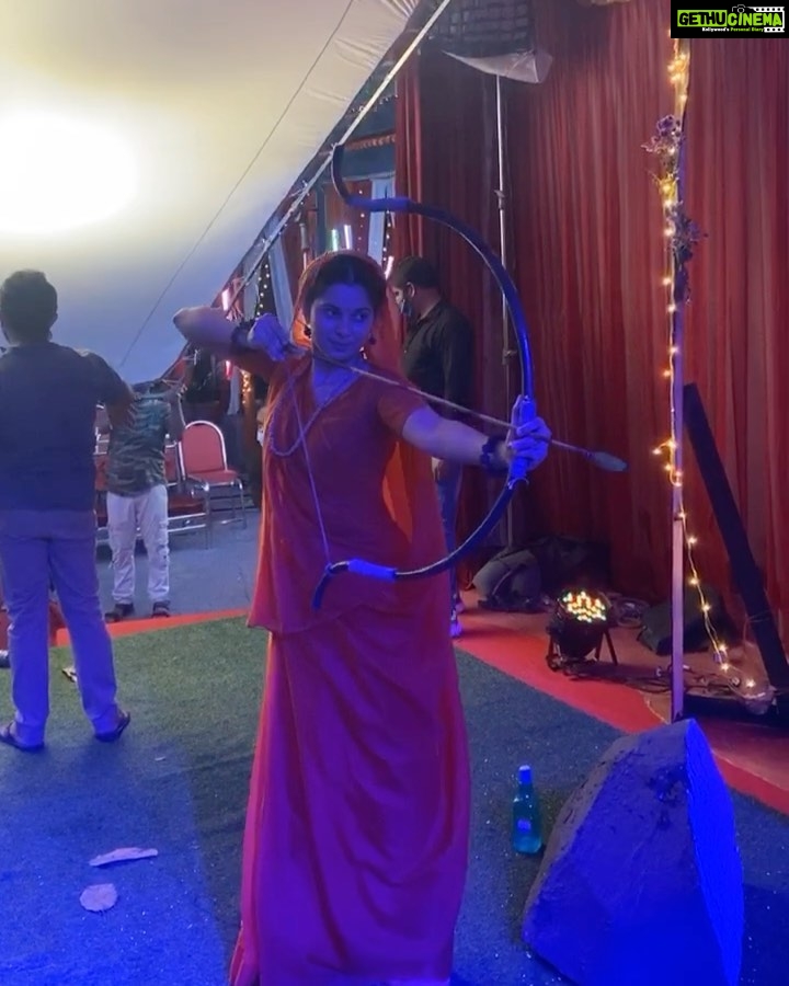 Alice Kaushik Instagram - Just your normal Sita things 🏹 #Raamleela #PadyaStore #Raavi #TheStruggleIsReal #OrNot 😉 Filmycity