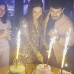 Alice Kaushik Instagram - It was a happy happy birthday. What a night. Nothing but love in the air. I love each and every person who made it possible. Thank you. You are all rockstars. ❤️❤️❤️❤️❤️❤️❤️ Location : @mannrangi couldn’t have found a better vibe for my birthday. You guys were lovely ❤️💖