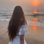Alice Kaushik Instagram - I wonder if the sunset knows how beautiful it is 💞 -Borrowed Words.