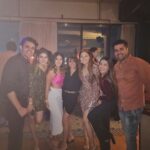 Alice Kaushik Instagram - It was a happy happy birthday. What a night. Nothing but love in the air. I love each and every person who made it possible. Thank you. You are all rockstars. ❤️❤️❤️❤️❤️❤️❤️ Location : @mannrangi couldn’t have found a better vibe for my birthday. You guys were lovely ❤️💖