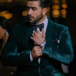 Aly Goni Instagram - Sangeet night ✨😍 Loved the tuxedo @arunsolankiofficial ❤️ styledby: @stylebysugandhasood @teamsugandhasood Outfitby: @arunsolankiofficial @emperiorbyarunsolanki 📸 @israniphotography