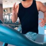 Aly Goni Instagram - My version of #Shamshera in my version of style #Shamshera #RanbirKapoor #ShamsheraSong #Shamshera22ndJuly #Trending #Mass #trendingreels #reeloftheday #reelkarofeelkaro #bollywood #gym #action #yrf #fashion @yrf
