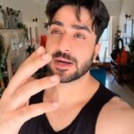 Aly Goni Instagram - Haan haan nahi aata reel banane 💔😂😂 #alygoni