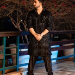 Aly Goni Instagram - Mehndi raat ❤️ #KrishRag styledby: @stylebysugandhasood @teamsugandhasood Outfitby: @emperiorbyarunsolanki