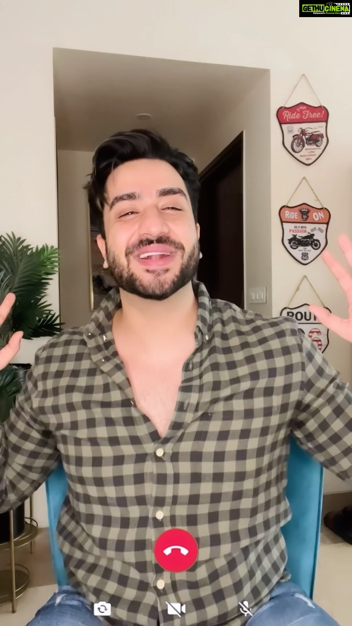Aly Goni Instagram - Mazza aagaya tumhare saath jugal baandi karke. Aur ab time aagaya hai Meesho Arrey Waah League ke 3rd challenge ka. Bahut aasan hai, iss challenge mein participate karne ke liye: Remix my reel Tag our team #LucknowSaverKings and Follow @Meeshoapp AND don’t forget yeh hai aakhri mauka for our team to top the leaderboard and for you to win IPL Official Merchandise and Gift Vouchers. #MeeshoArreyWaah #MeeshoArreyWaahLeague #ArreyWaah #MAWL #Meesho #MeeshoApp #Lucknow #lucknowsaverkings