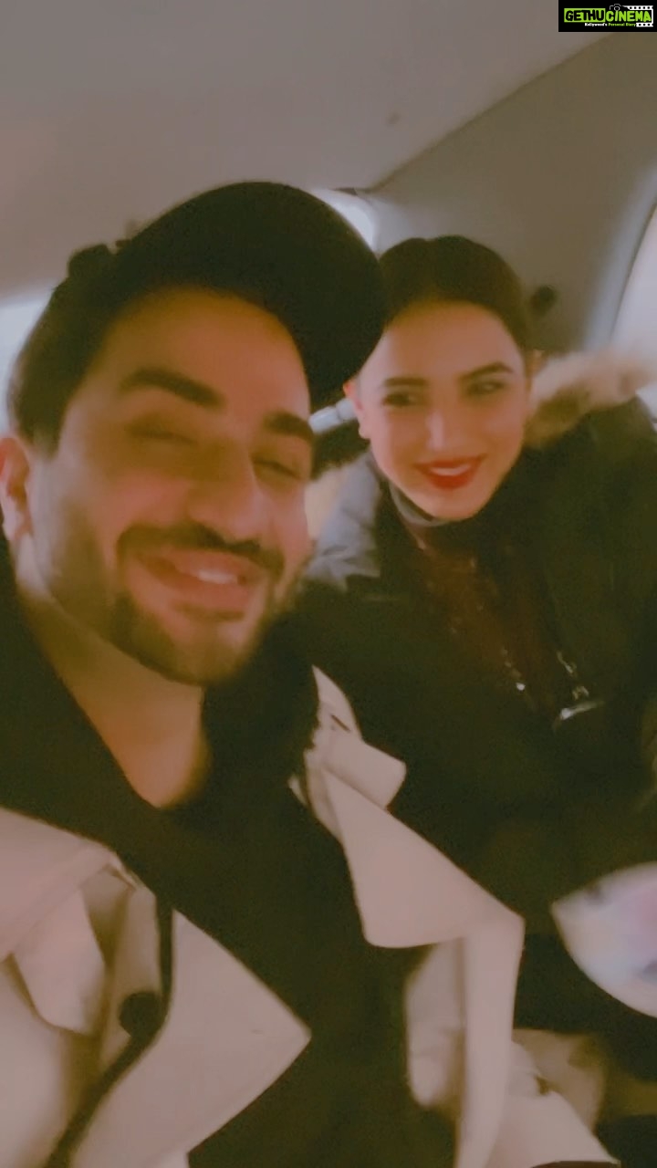 Aly Goni Instagram - Paisaaaa babu bhaiya 😂😛😍 @jasminbhasin2806